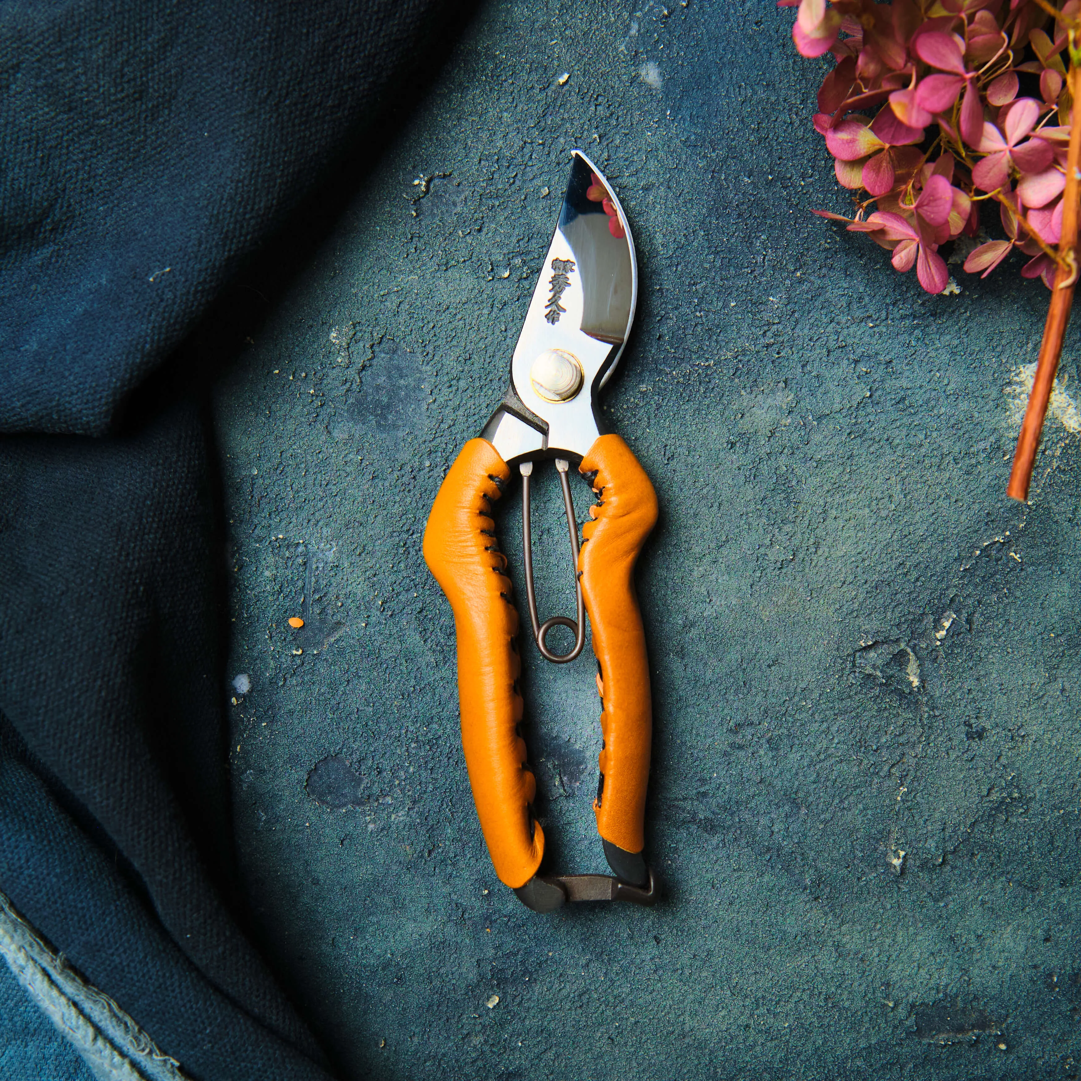 Handmade Japanese Tan Leather Handled Secateurs - 180mm
