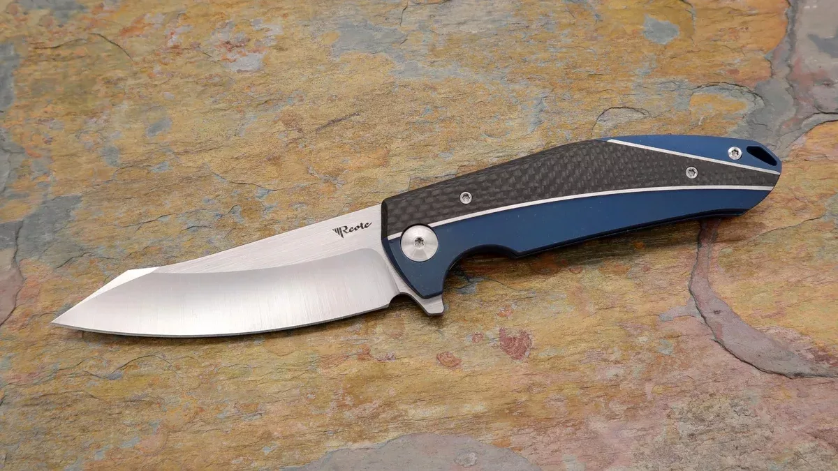 Reate K1 Flipper, Blue Titanium Handle with Carbon Fiber REAK1BLS