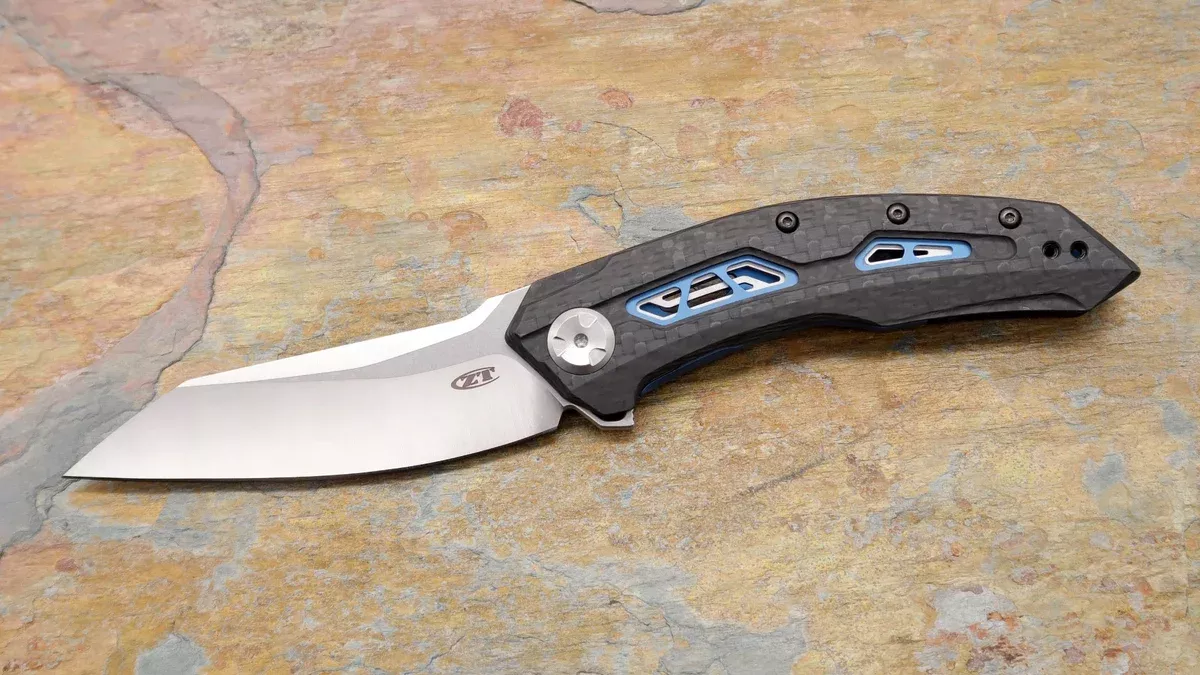 ZT 0762 Flipper, Carbon Fiber Handle